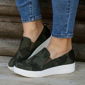 Steve Madden Zayna Streetwear Urban Utility Camo Platform Loafer Sneaker 8M